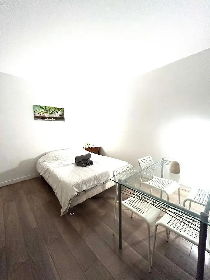 Apartments Tour Eiffel Place Cambronne Paris contacts